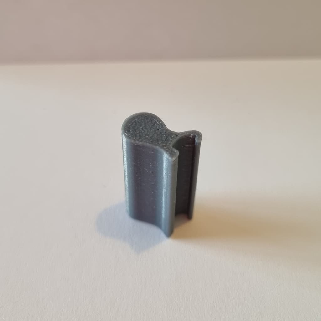 WHOOP 4.0 to 5.0/MG band adapter — Gray