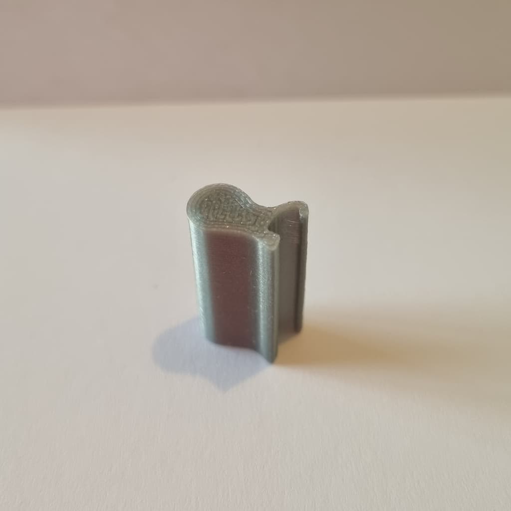 WHOOP 4.0 to 5.0/MG band adapter — Silver