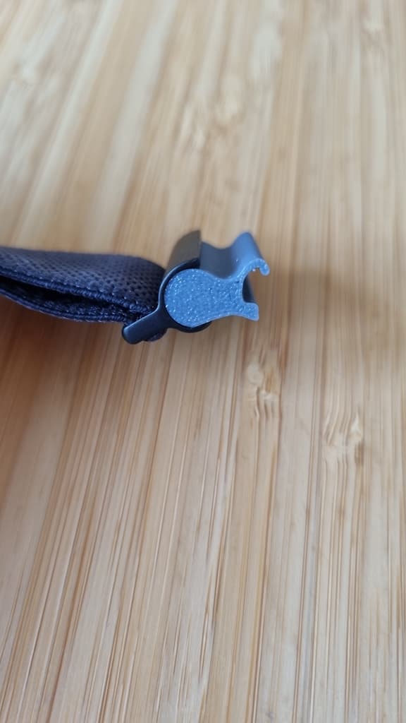 WHOOP 4.0 to 5.0/MG band adapter — angle view